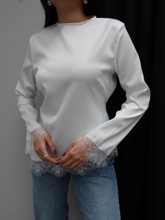 Essential Lace Blouse XENIA