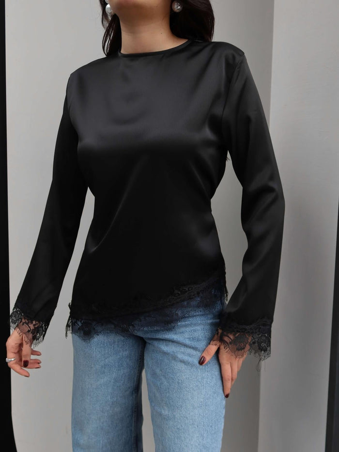 Essential Lace Blouse XENIA