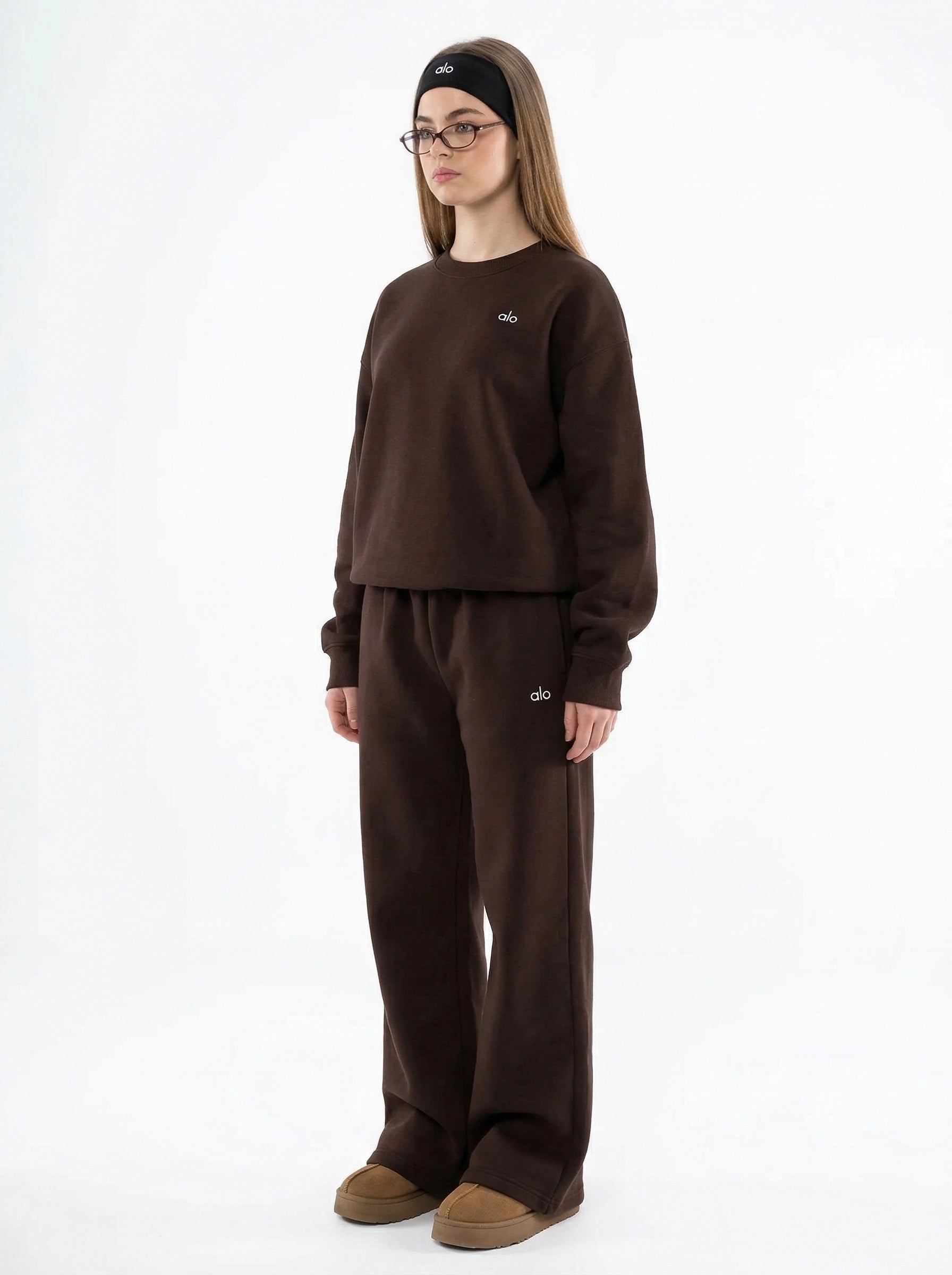 Ensemble loungewear femme Alo deux pièces avec sweat-shirt et pantalon par Xenia