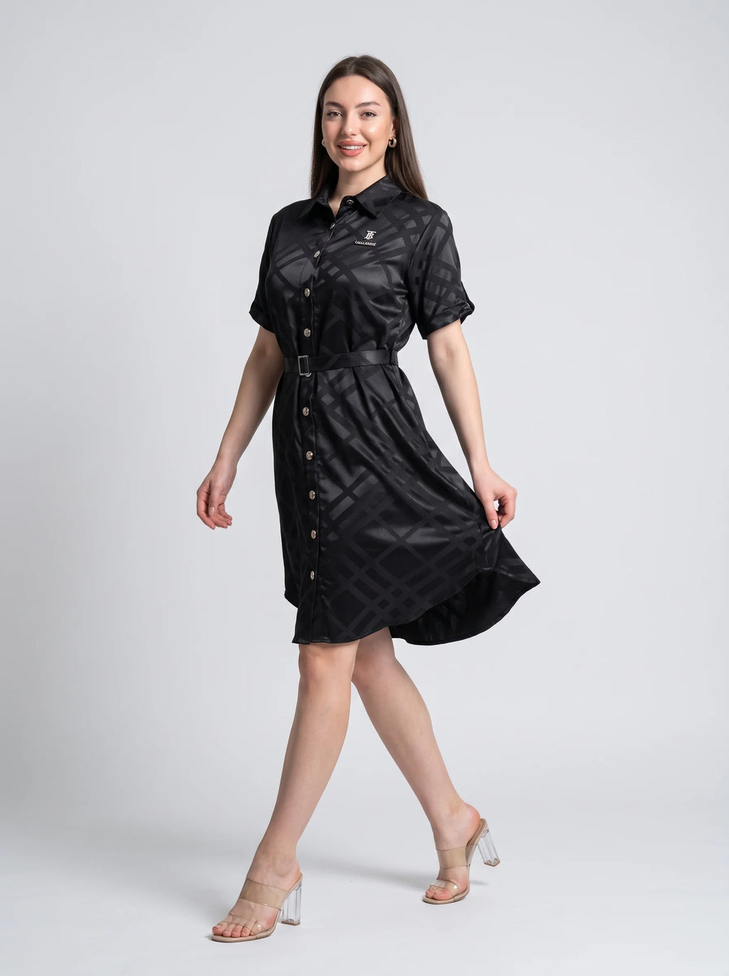 Robe chemise en satin fluide pour femme par Xenia